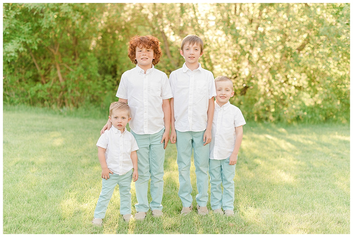 mint-white-family-photos