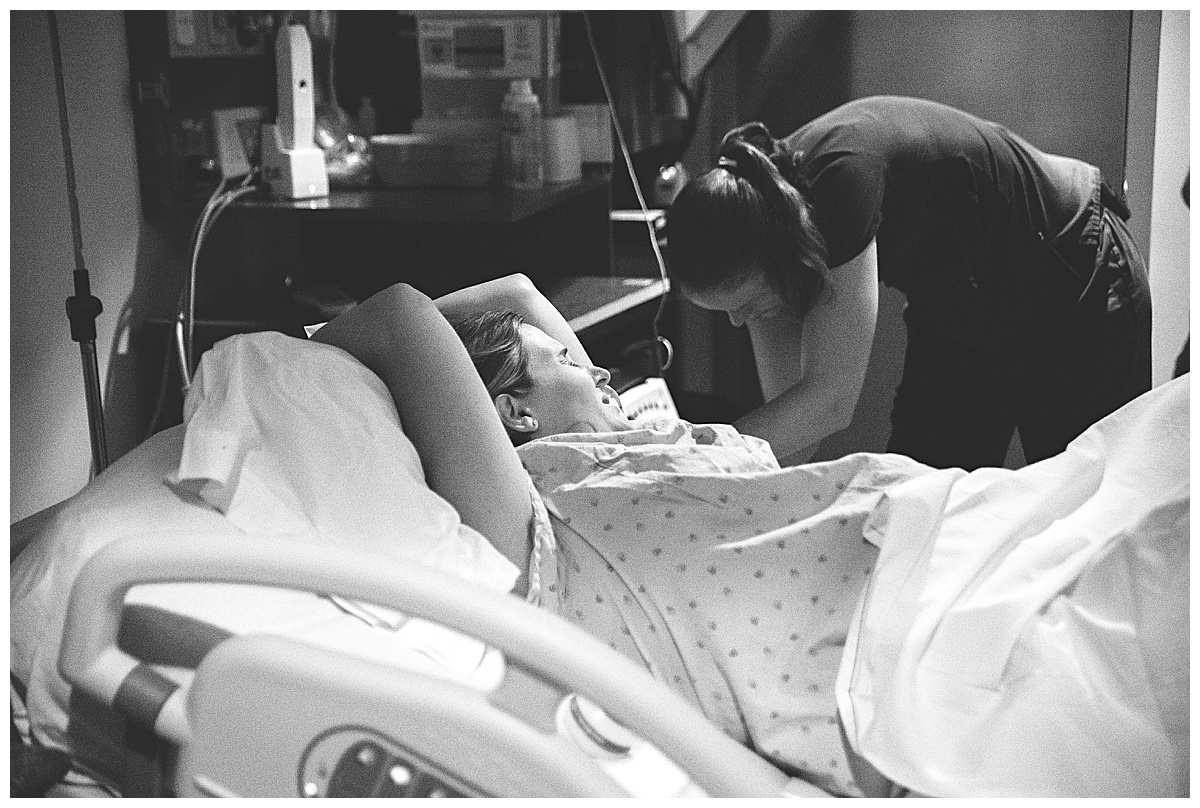 mom in labor working through contraction